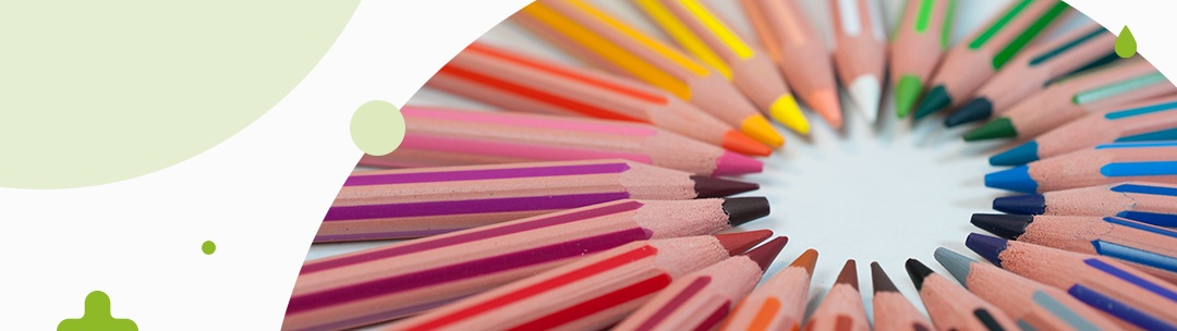 colored pencils in a circle